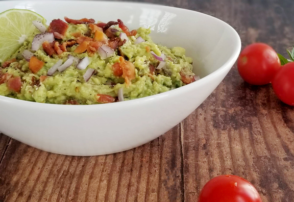 bacon guacamole with tomatoes